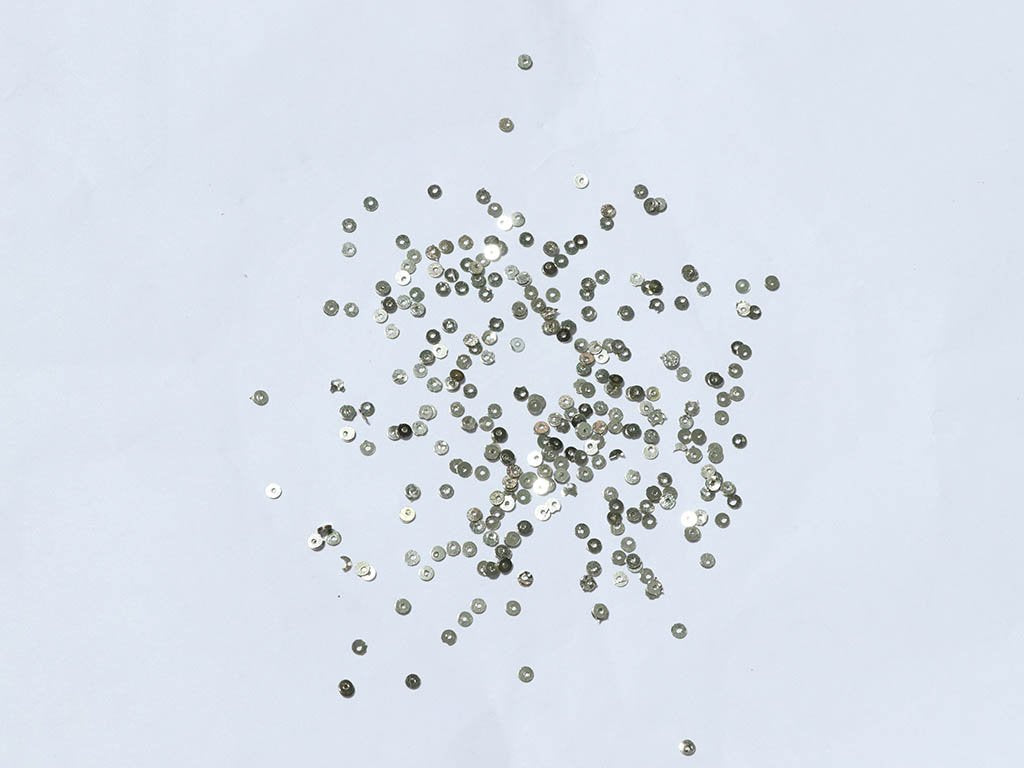silver-gray-flat-circular-plastic-sequins-3-mm