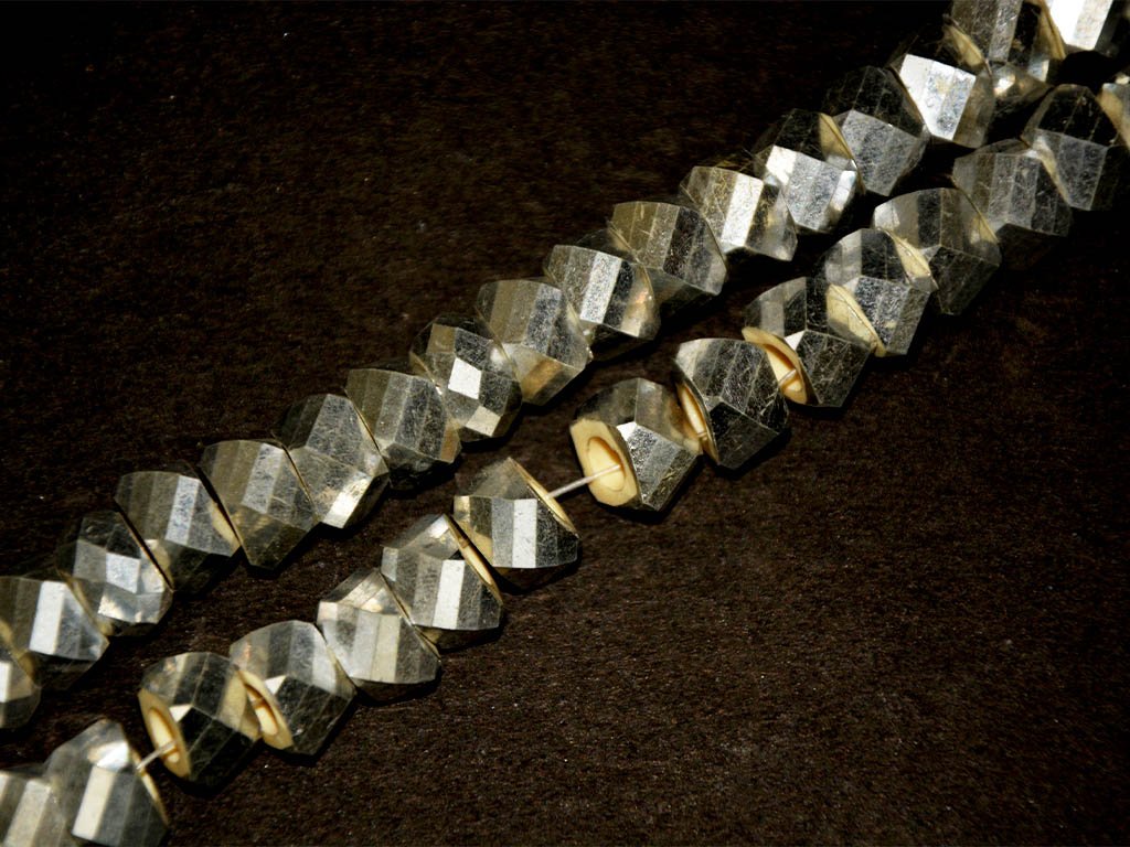 silver-hexagonal-resin-beads