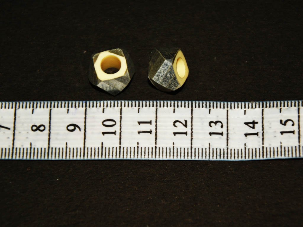 silver-hexagonal-resin-beads