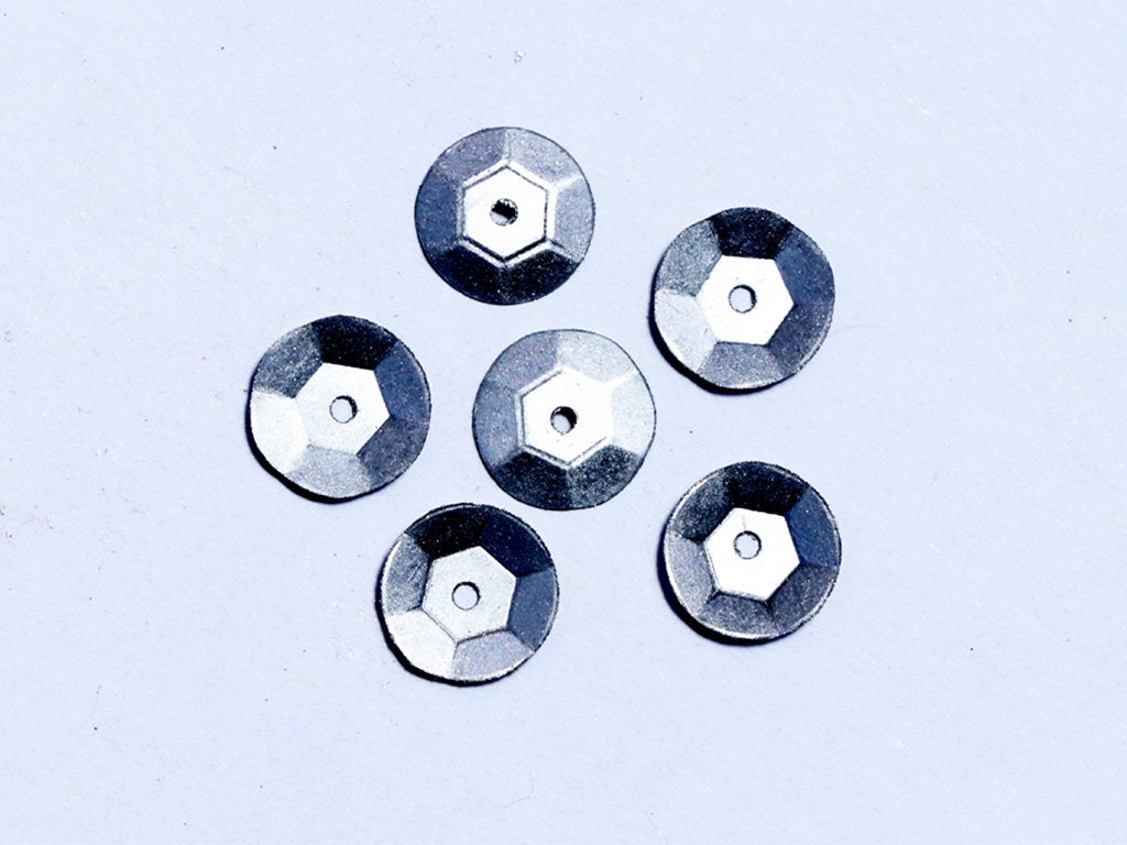silver-lustre-centre-hole-flat-circular-plastic-sequins-12-mm