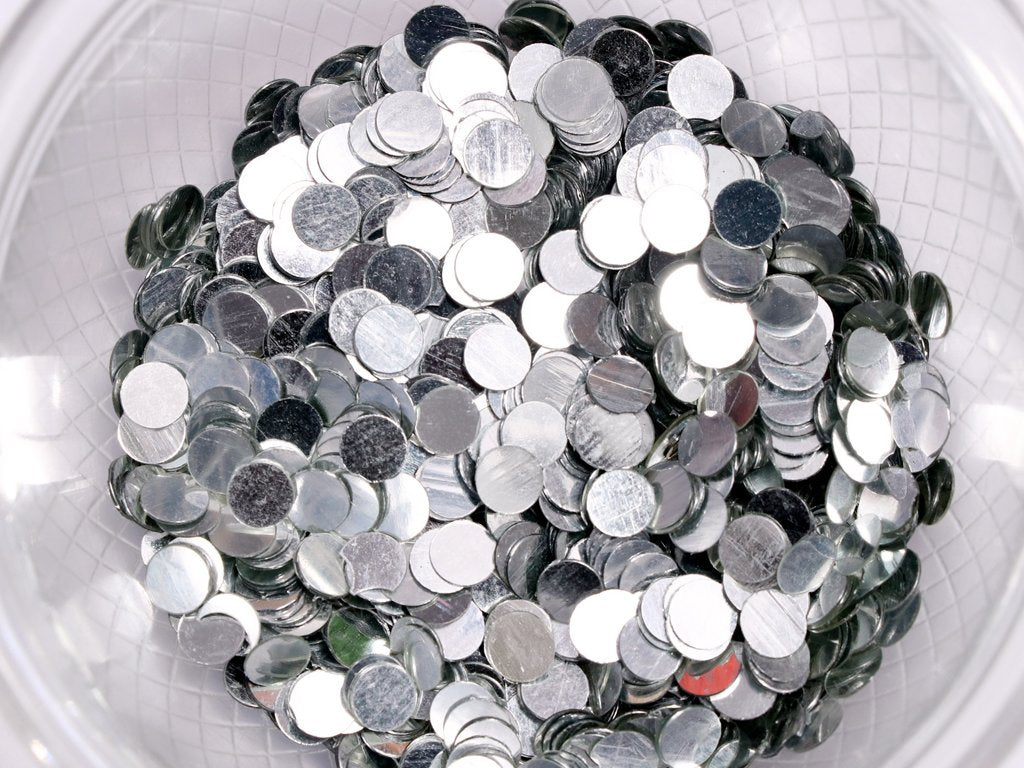 silver-lustre-circular-plastic-sequins
