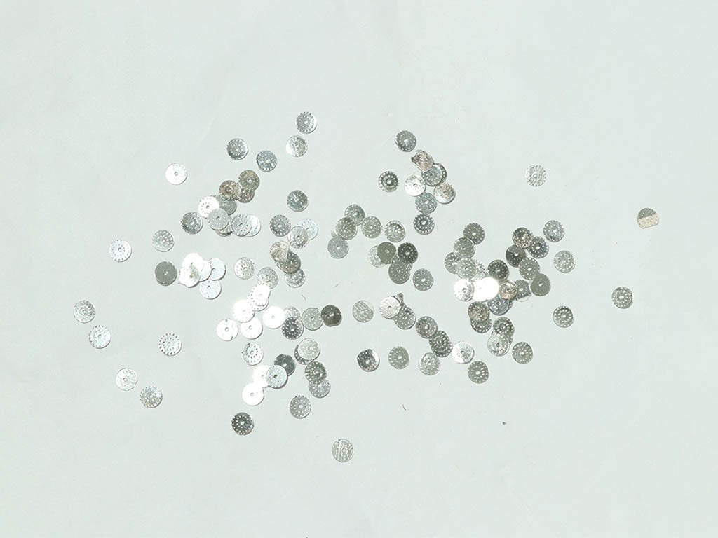 silver-lustre-flat-plastic-sequins-6-mm