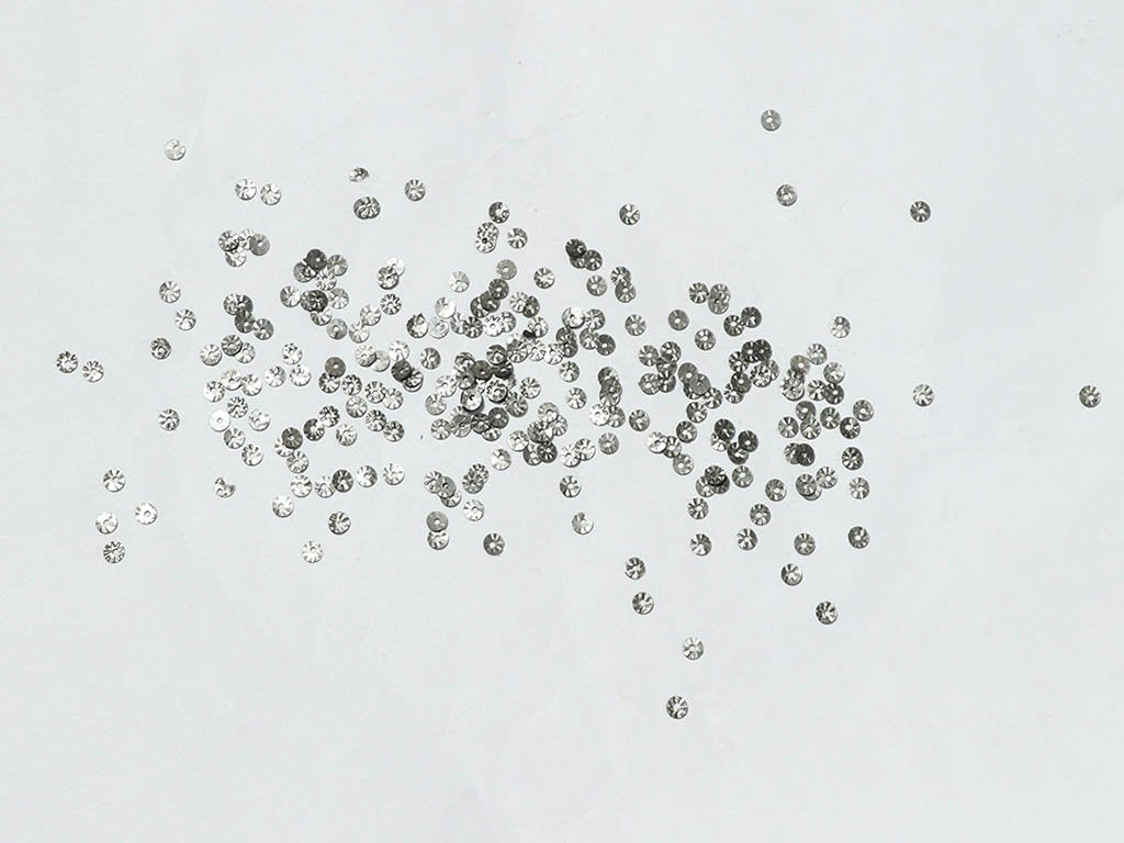 silver-lustre-plastic-sequins-4-mm
