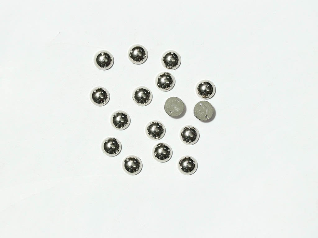 silver-metallic-2-hole-circular-plastic-stones-10-mm
