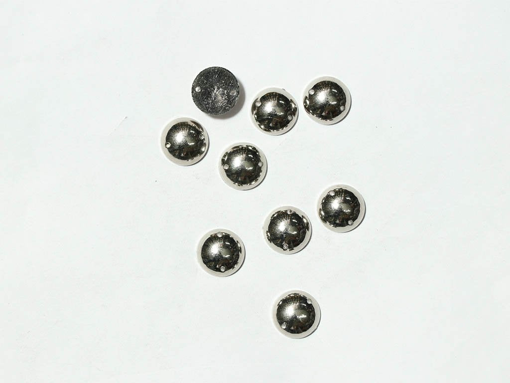 silver-metallic-2-hole-circular-plastic-stones-13-mm