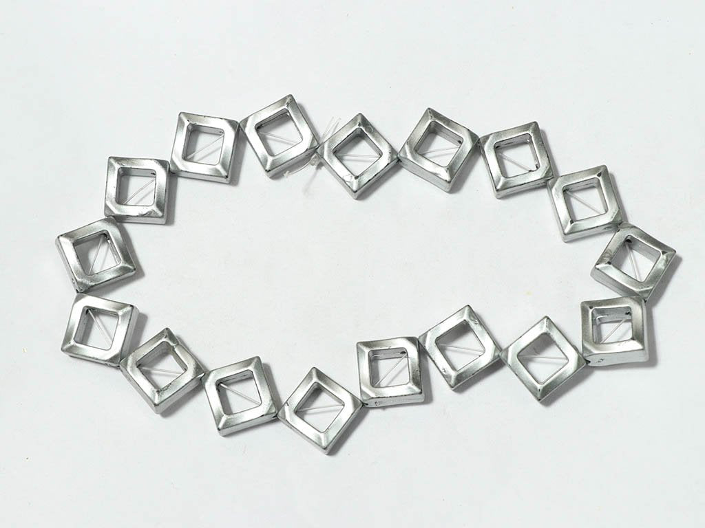 silver-metallic-square-designer-plastic-beads-16x16-mm