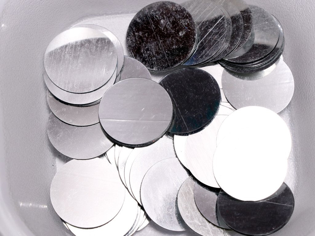 silver-opaque-circular-plastic-sequins