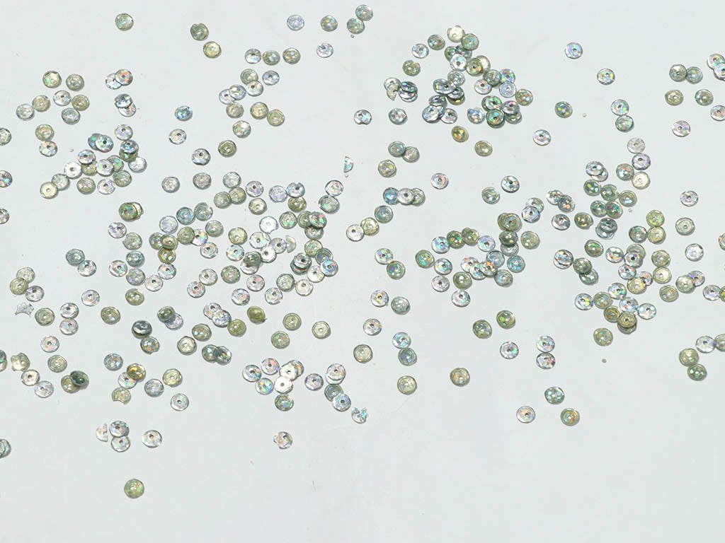 silver-rainbow-circular-plastic-sequins-5-mm