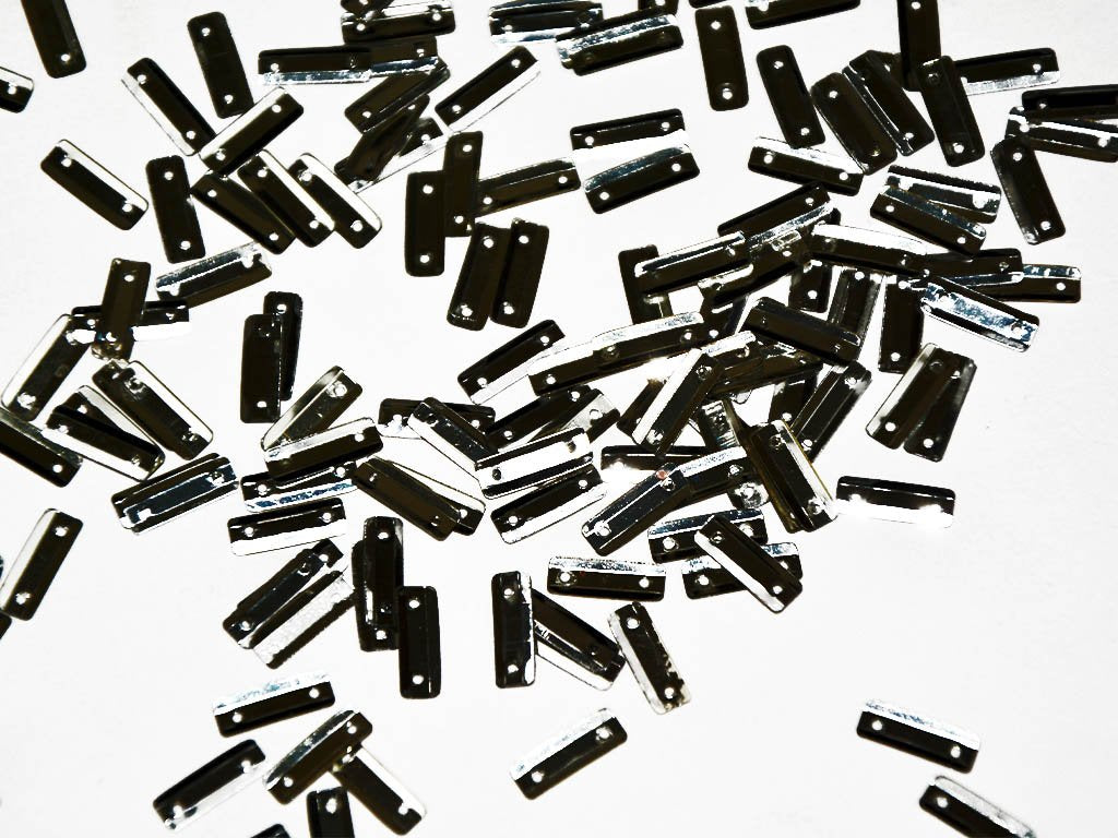 silver-rectangular-2-hole-plastic-sequins