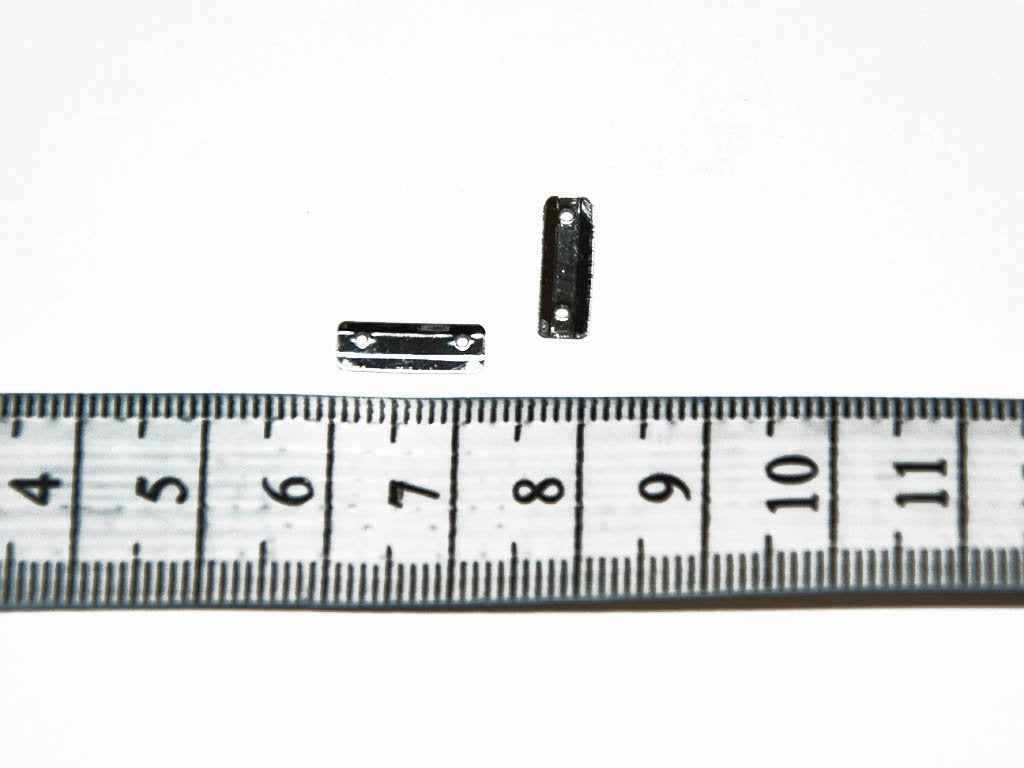 silver-rectangular-2-hole-plastic-sequins