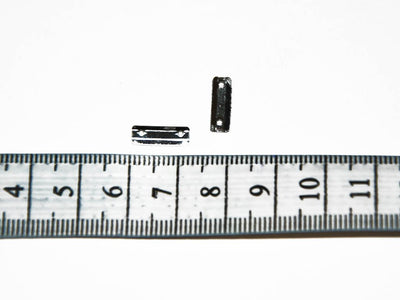 silver-rectangular-2-hole-plastic-sequins