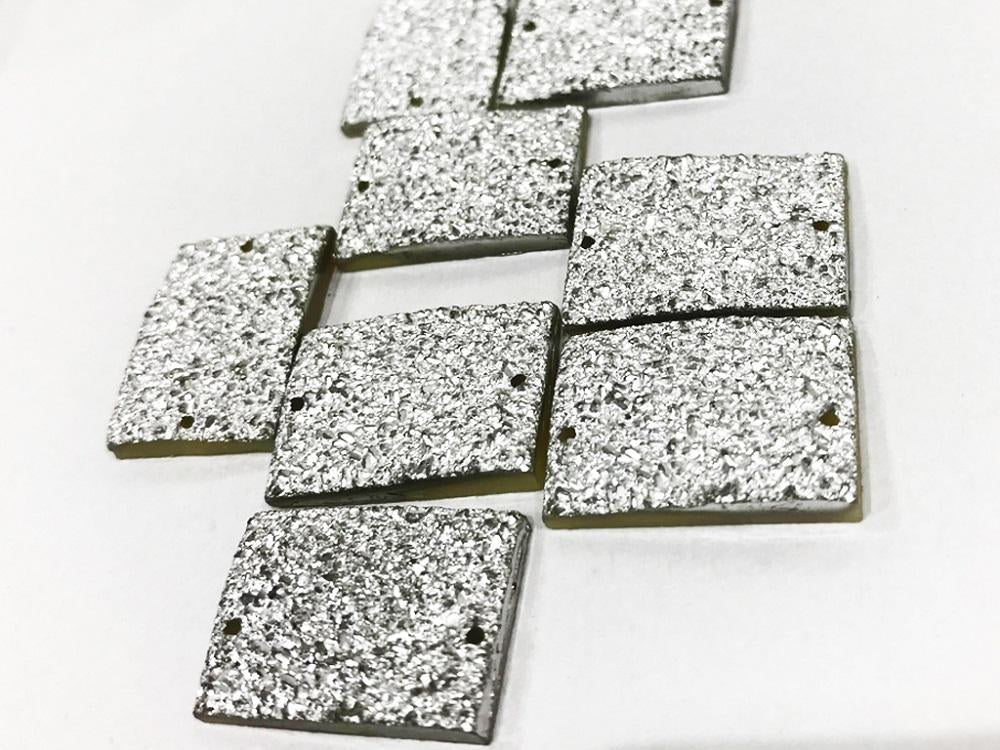 silver-rectangular-shiny-sugary-plastic-stones-25x18-mm