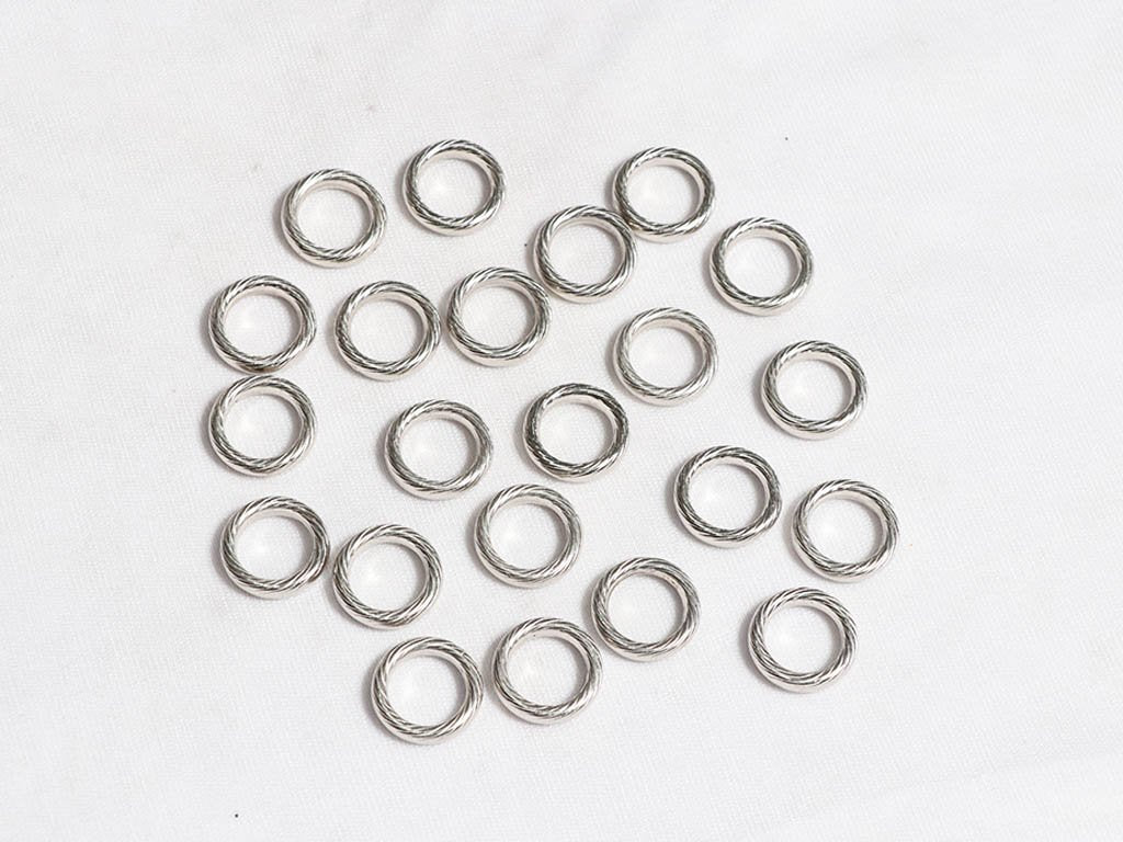 silver-ring-designer-plastic-beads-20-mm