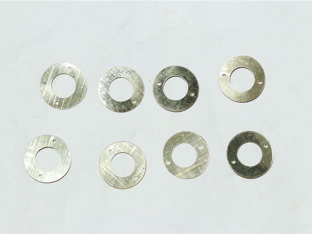 silver-ring-flat-plastic-sequins-15-mm