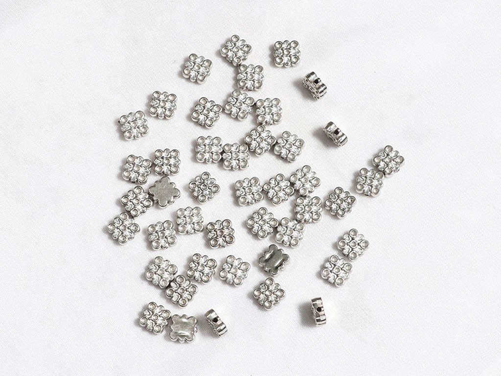 silver-square-designer-plastic-beads-12x12-mm