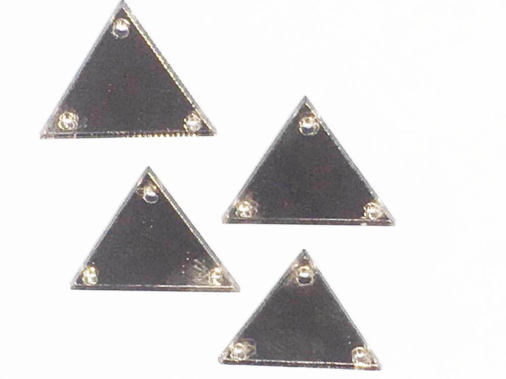 silver-triangular-3-hole-plastic-sequins