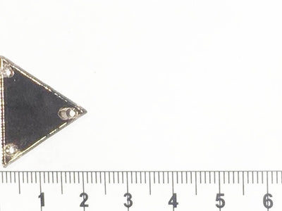 silver-triangular-3-hole-plastic-sequins