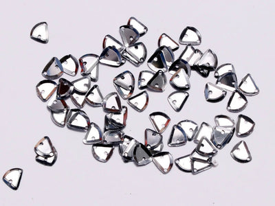 silver-two-hole-uneven-plastic-sequins
