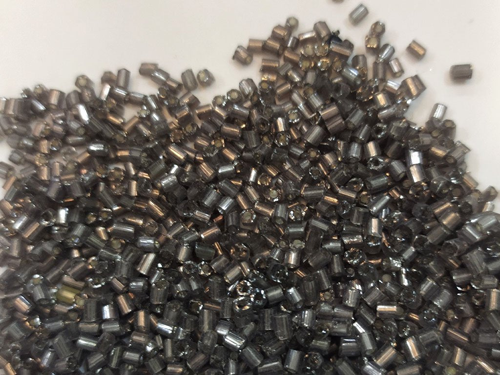 smoky-silver-transparent-2-cut-seed-beads