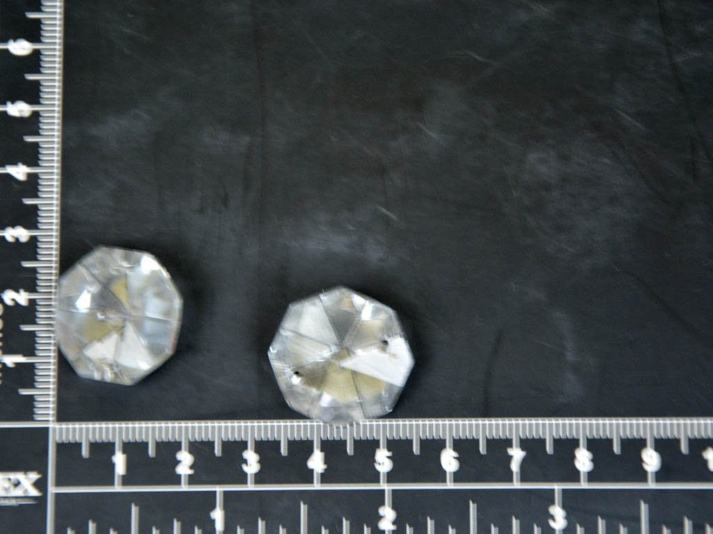 transparent-hexagonal-faceted-glass-stone