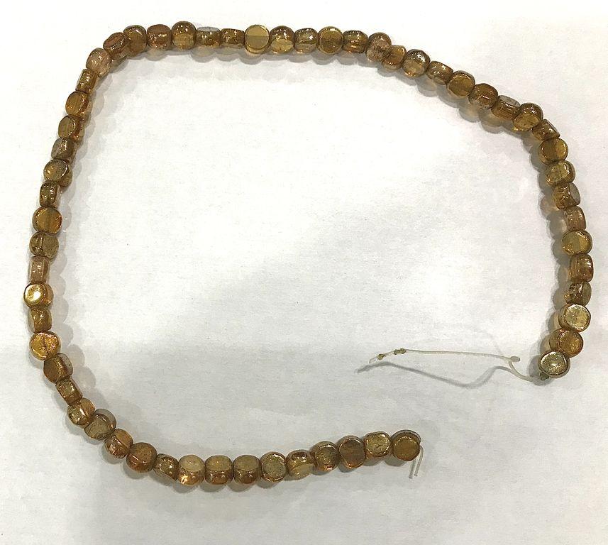 transparent-light-golden-round-glass-beads