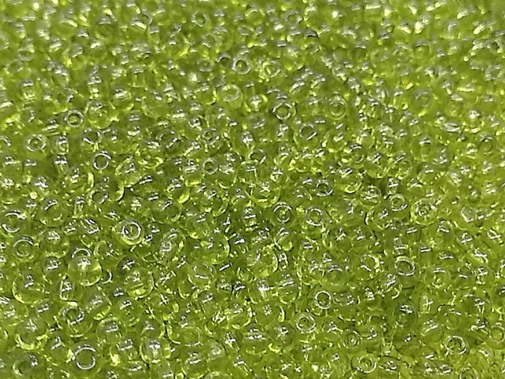 transparent-light-green-round-rocaille-glass-seed-beads