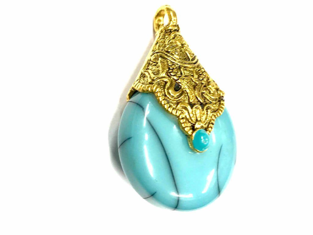 turquoise-circular-stone-pendant-with-designer-golden-cap-42x27-mm