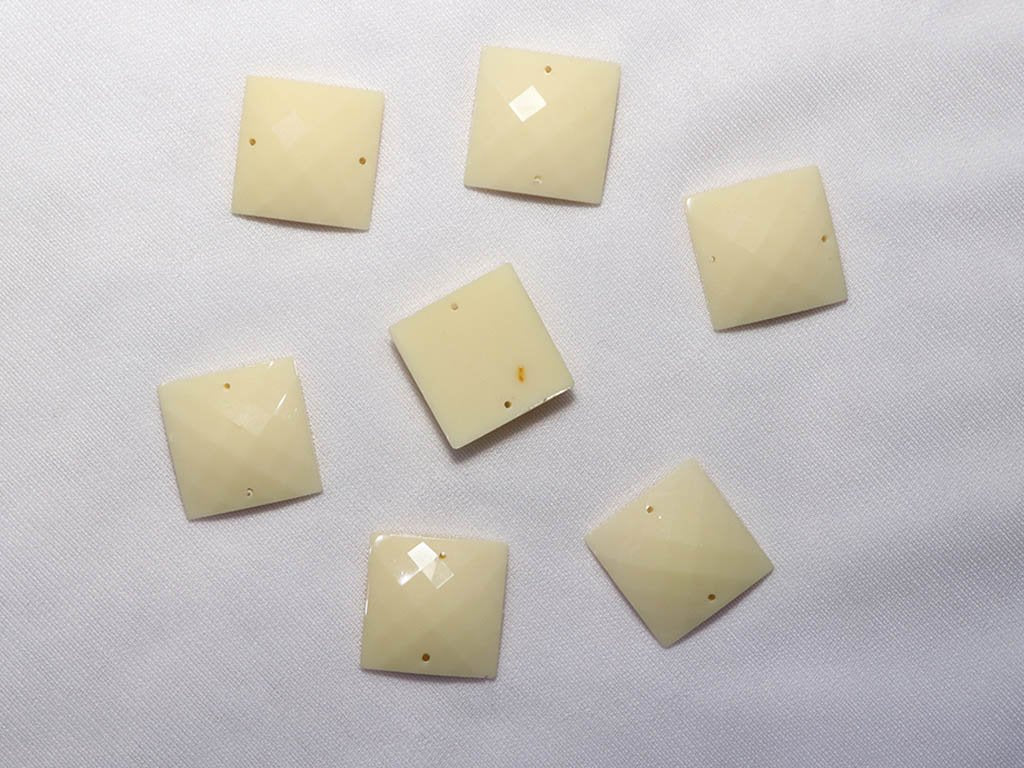 white-2-hole-square-dyeable-plastic-stones-23x23-mm