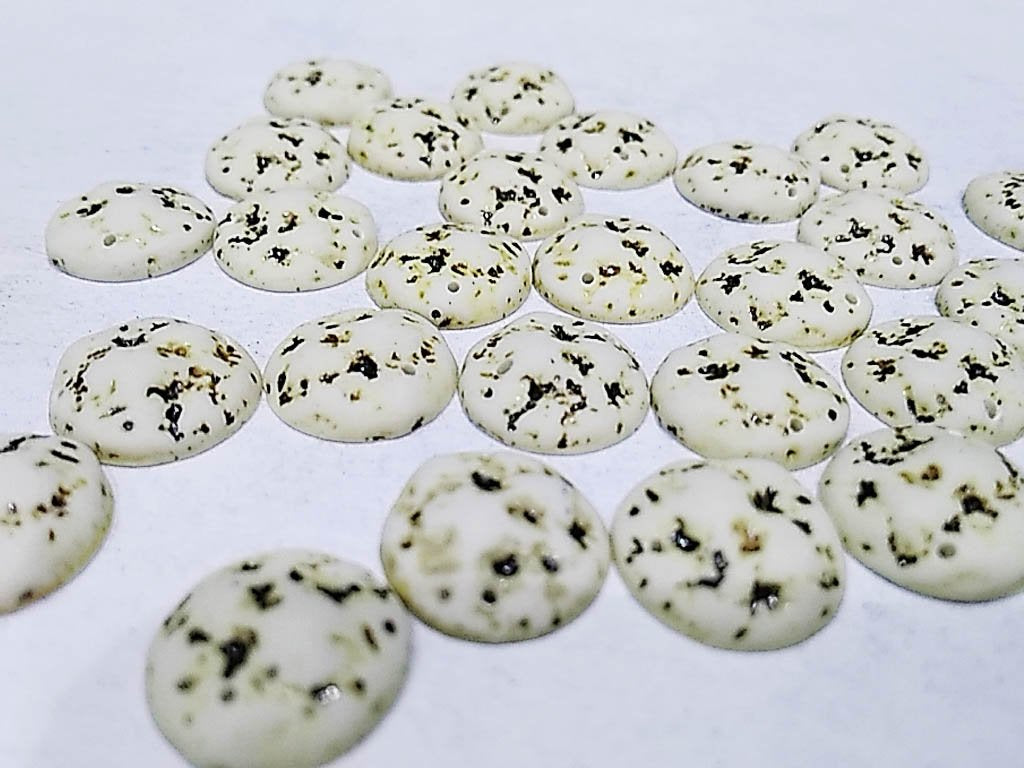 white-black-dots-circular-2-hole-plastic-stones-12-mm