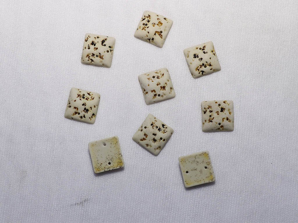 white-black-textured-designer-square-plastic-stones-14x14-mm