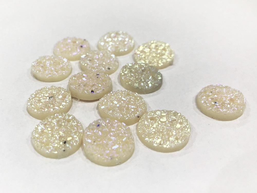 white-circular-shiny-sugary-plastic-stones-12-mm