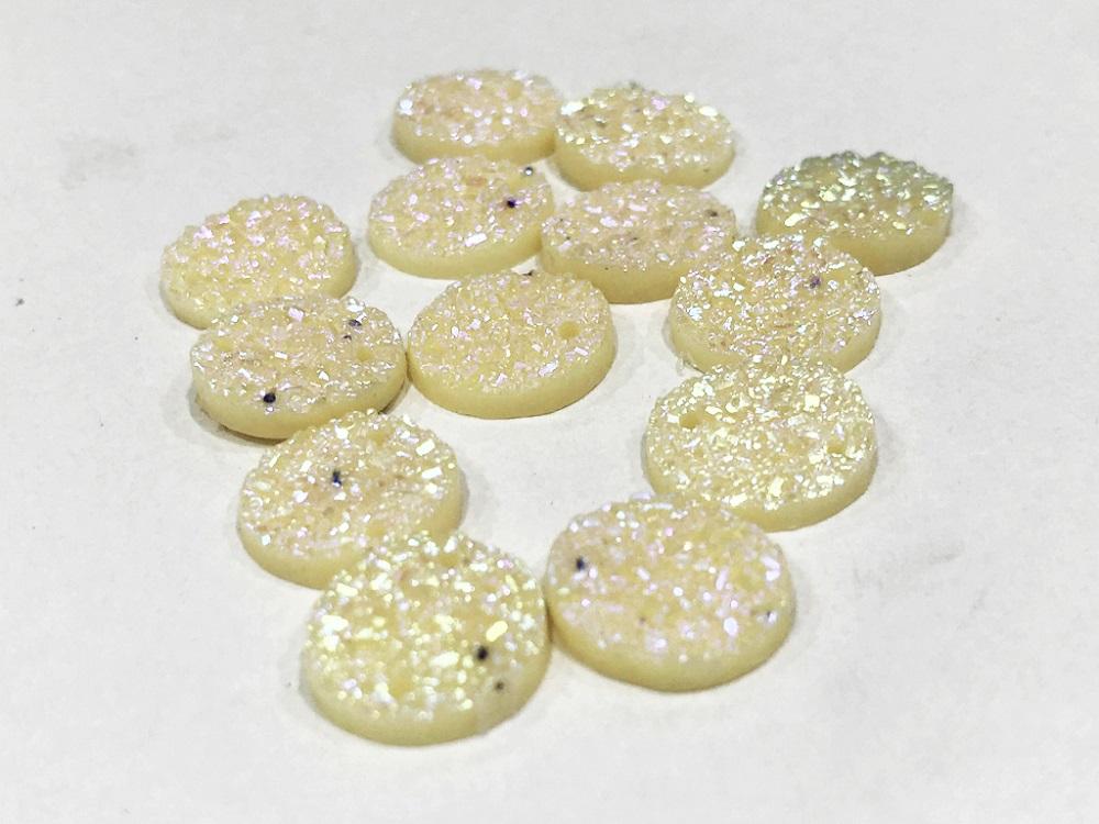 white-circular-shiny-sugary-plastic-stones-14-mm