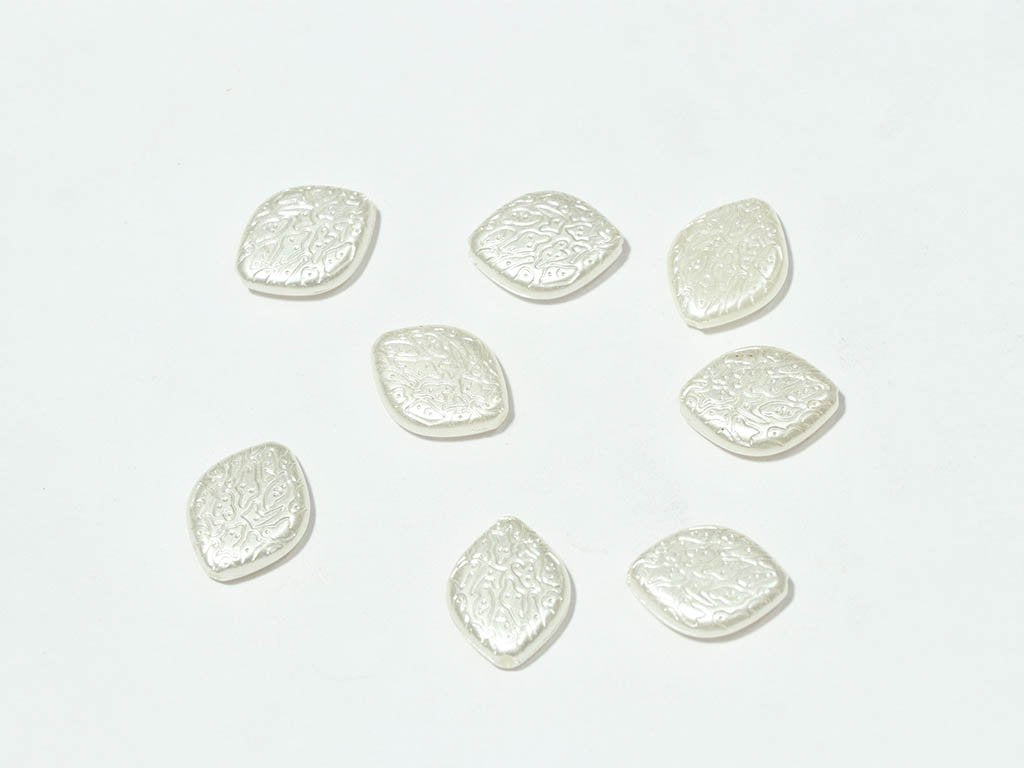 white-designer-eye-plastic-beads-20x15-mm