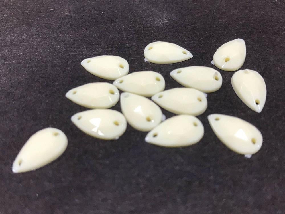 white-drop-opaque-plastic-stones-dyeable-12x7-mm