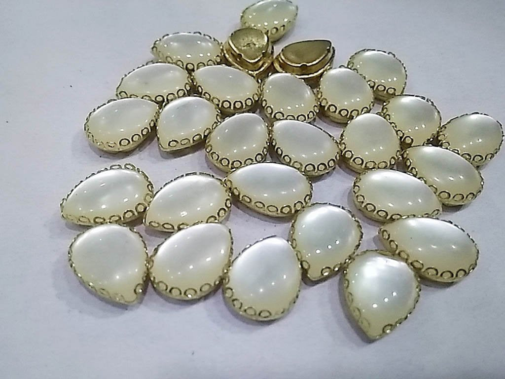 white-drop-plastic-stones-with-catcher-14x10-mm