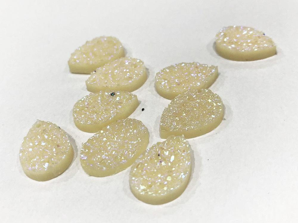 white-drop-shiny-sugary-plastic-stones-18x13-mm