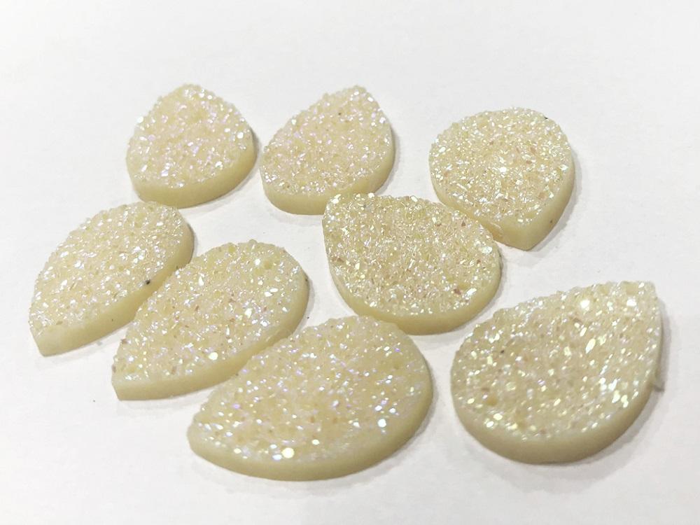 white-drop-shiny-sugary-plastic-stones-25x18-mm