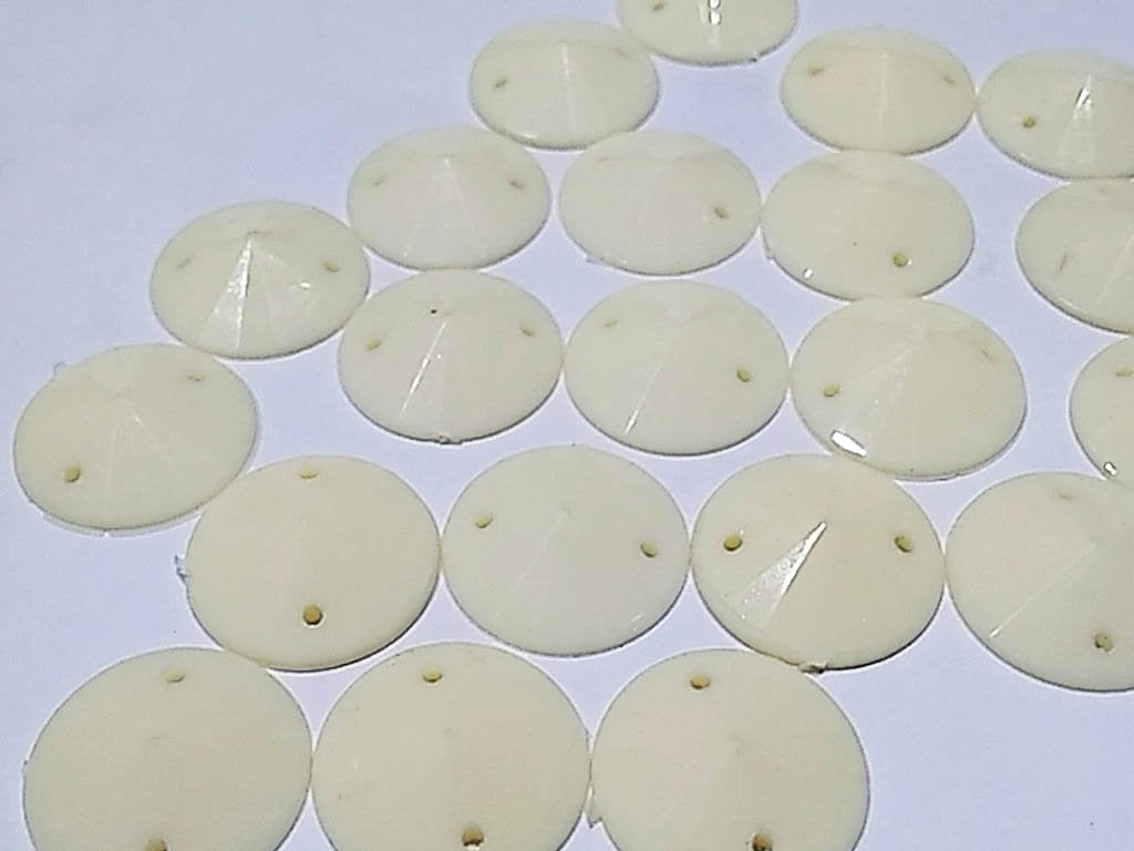 white-dyeable-circular-2-hole-plastic-stones-18-mm