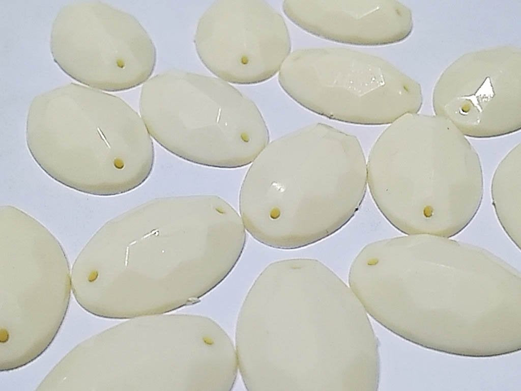 white-dyeable-oval-2-hole-plastic-stones-25x18-mm