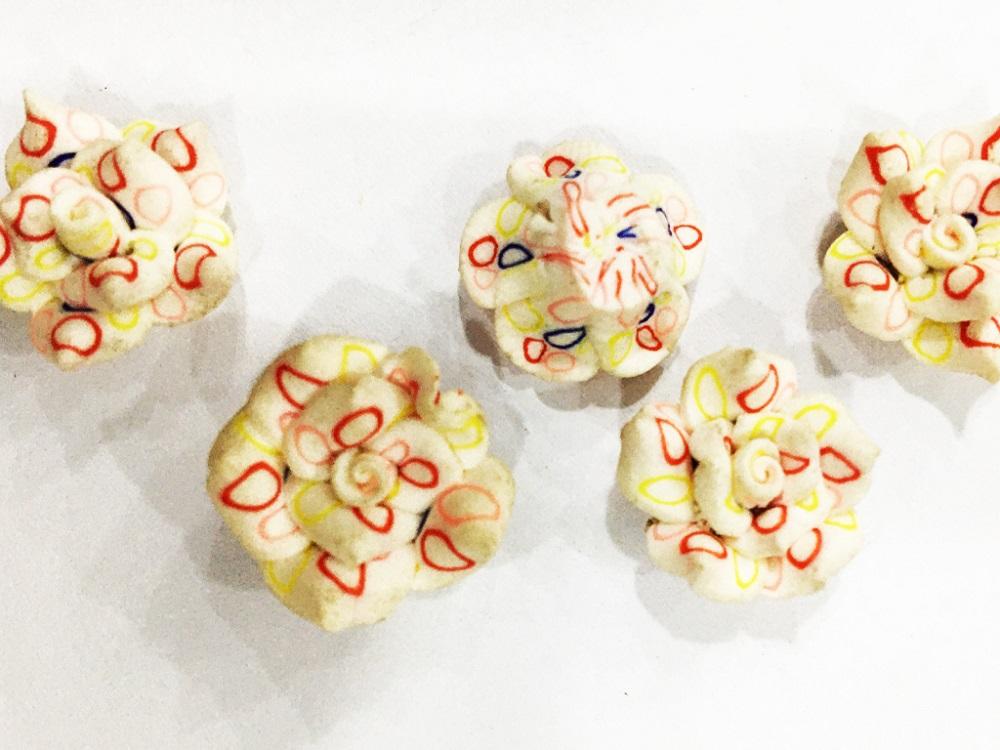 white-multicolour-rubber-flowers