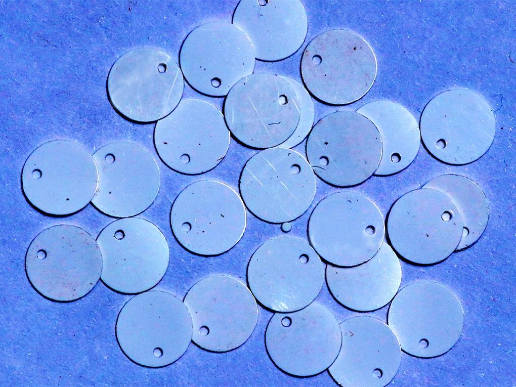 white-one-hole-circular-plastic-beads