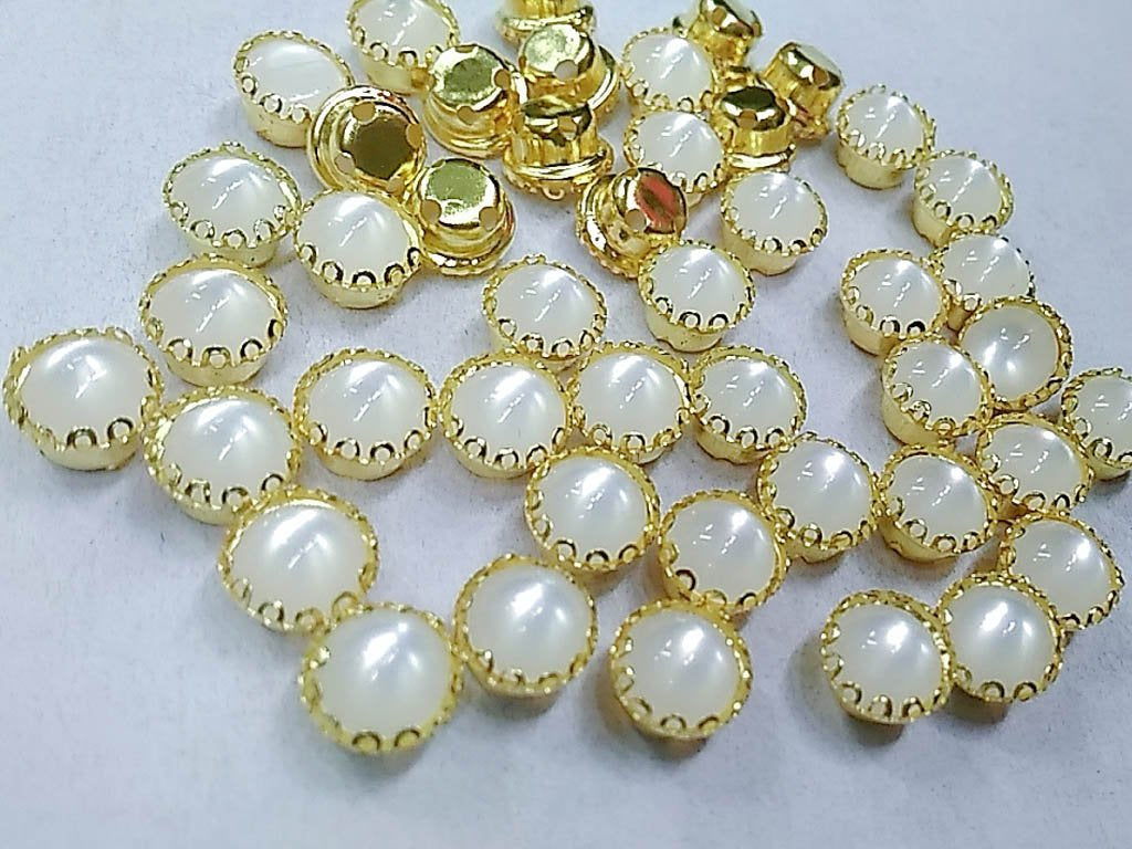 white-opal-circular-plastic-stones-with-catcher-12-mm