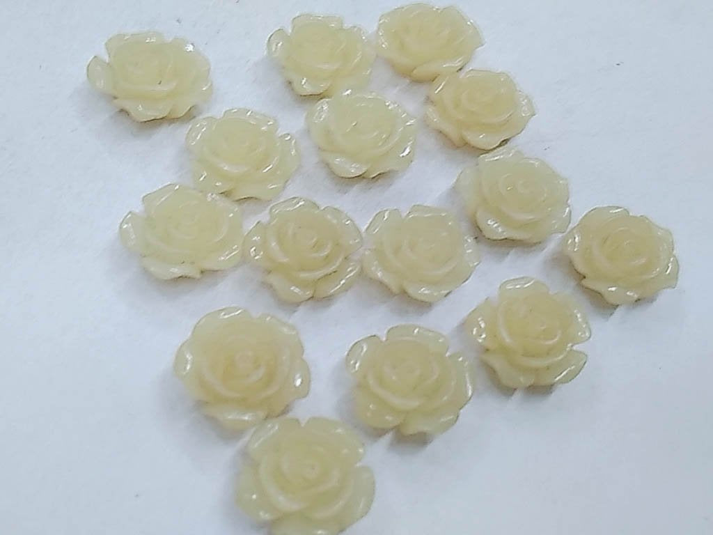 white-opal-flower-plastic-stones-with-hole-15-mm