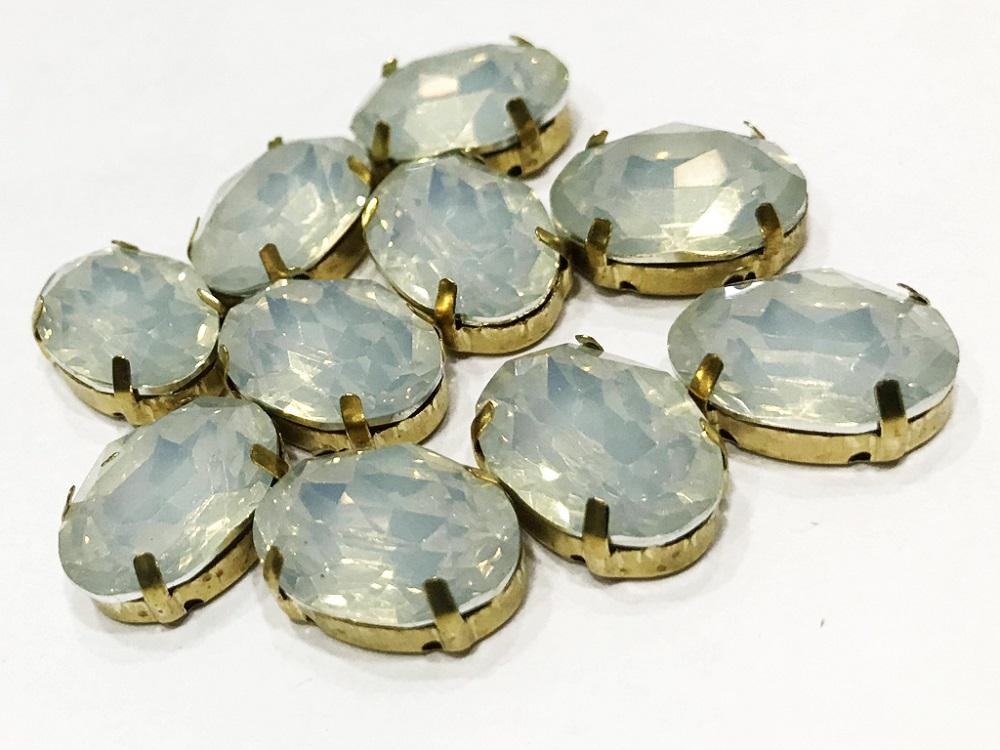 white-opal-oval-resin-stones-with-catcher-18x13-mm