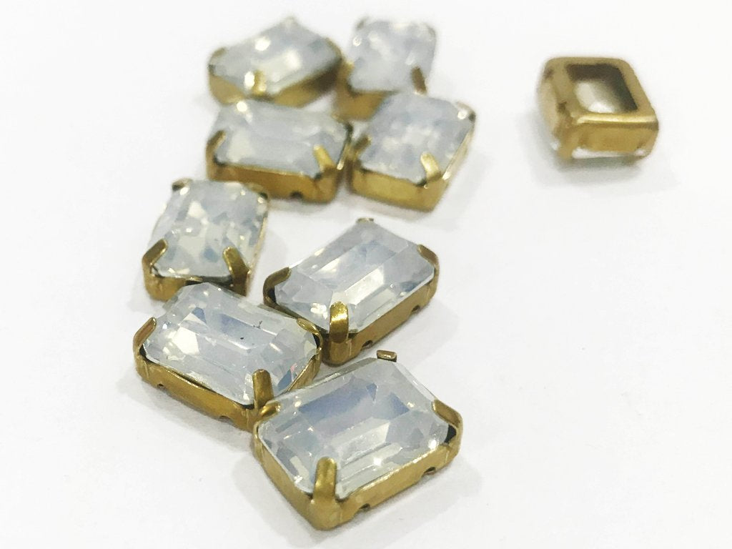 white-opal-rectangular-resin-stones-with-catcher-14x10-mm