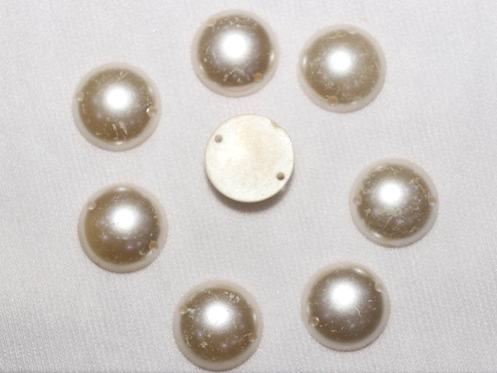 white-pearls-circular-plastic-stones-14-mm