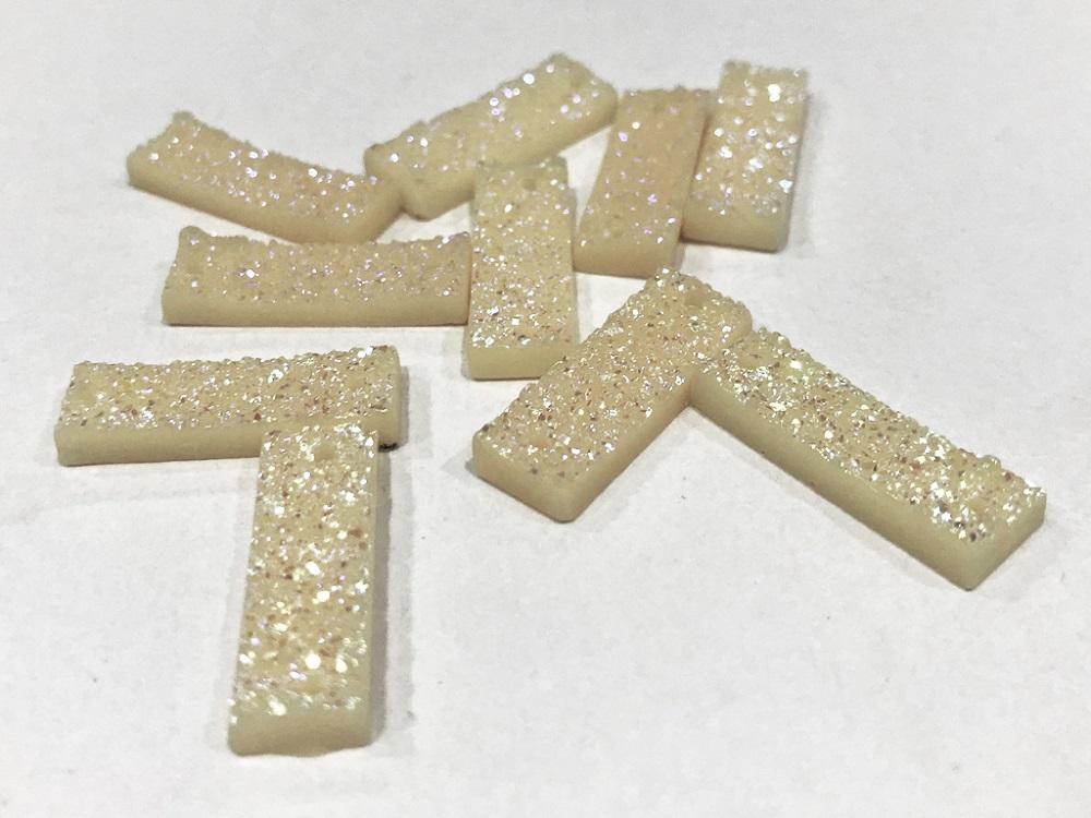 white-rectangular-shiny-sugary-plastic-stones-21x7-mm
