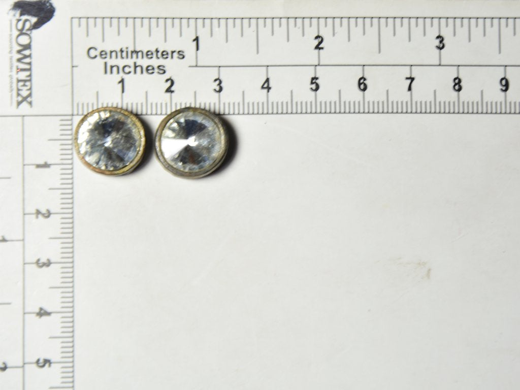 white-round-glass-stones-with-hook-1