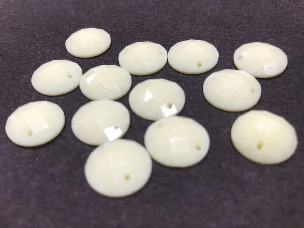 white-round-rivoli-opaque-plastic-stones-dyeable-12-mm-1