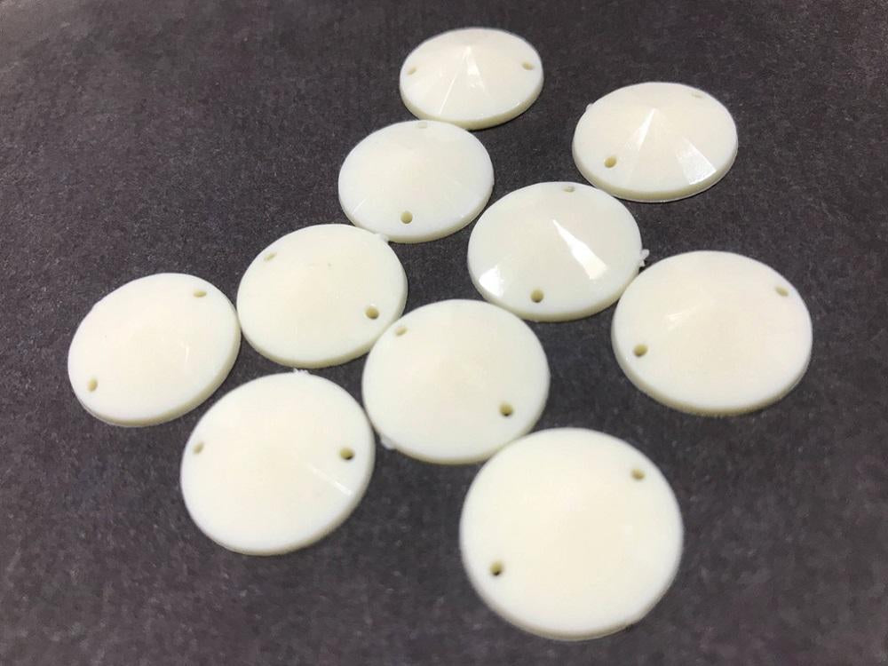 white-round-rivoli-opaque-plastic-stones-dyeable-16-mm